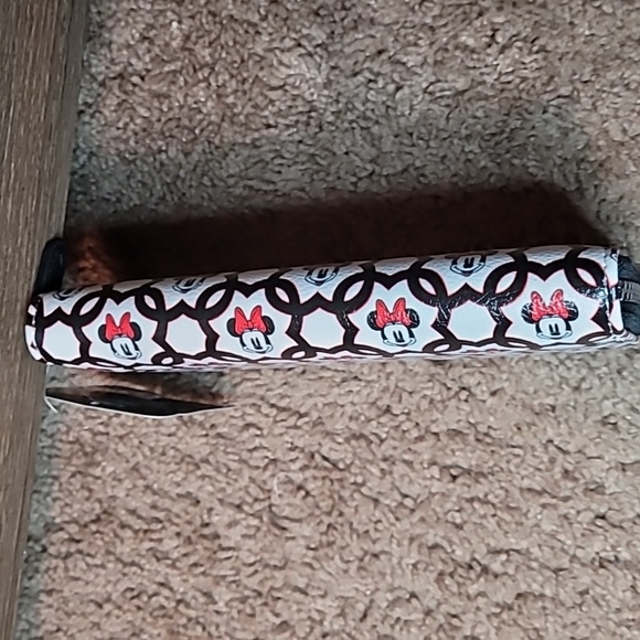 Disney minnie mouse wallet BRAND NEW Disney's Mickey & Minnie Zip Around - Picture 11 of 15